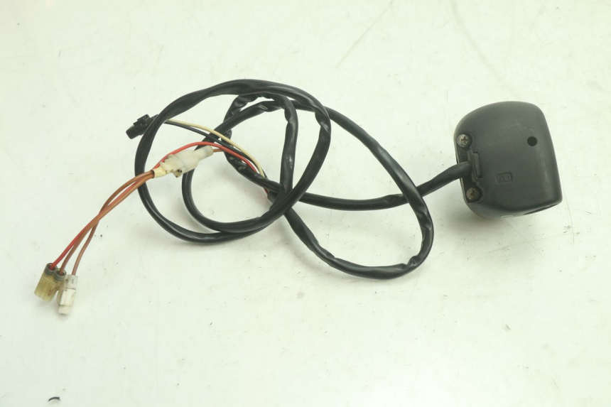 photo de STARTER YAMAHA WAVE RUNNER GP R 1200 (2000 - 2003) - Alternative perspective
