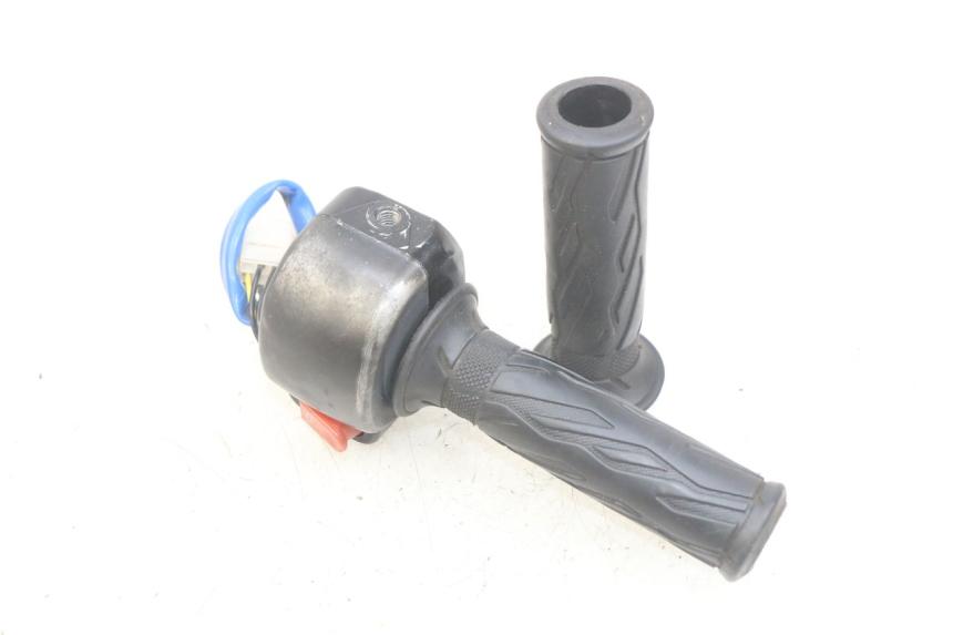 photo de RIGHT HANDLEBAR SWITCH KYMCO AGILITY 16+ 4T 50 (2018 - 2023) - Main view