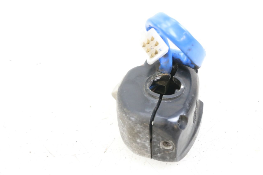 photo de RIGHT HANDLEBAR SWITCH KYMCO AGILITY 4T 50 (2005 - 2018) - Alternative perspective