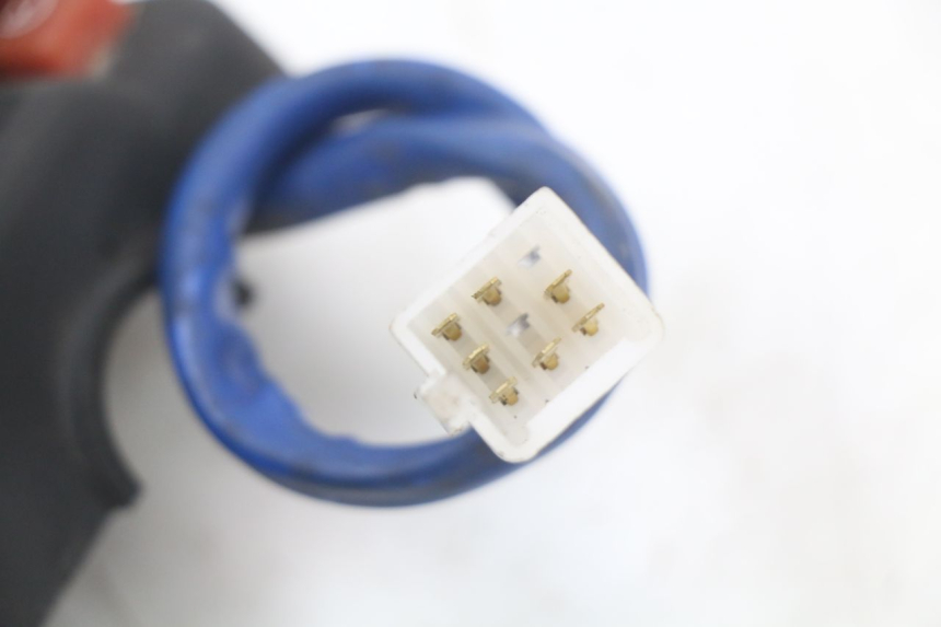 photo de RIGHT HANDLEBAR SWITCH KYMCO AGILITY 4T 50 (2005 - 2018) - Technical close-up