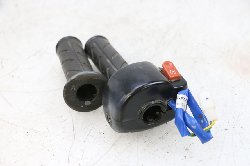 photo de RIGHT HANDLEBAR SWITCH KYMCO AGILITY 4T 50 (2018 - 2022) - Product overview