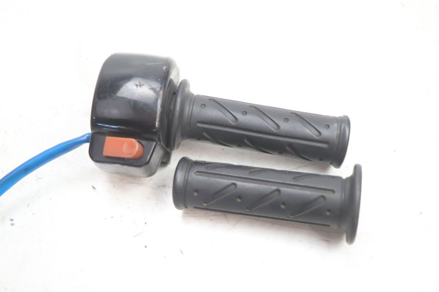 photo de RIGHT HANDLEBAR SWITCH KYMCO AGILITY 4T 50 (2018 - 2022) - Component detail