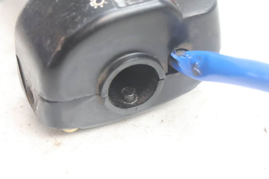 photo de RIGHT SWITCH KYMCO AGILITY FR 2T 50 (2012 - 2017) - Fixing points details