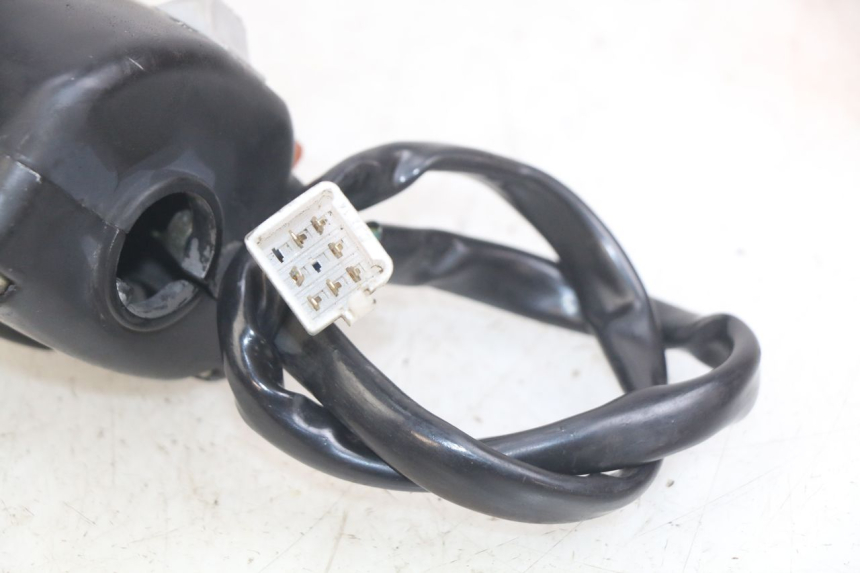 photo de RIGHT HANDLEBAR SWITCH KYMCO AGILITY NAKED RENOUVO 2T 50 (2011 - 2018) - Product overview