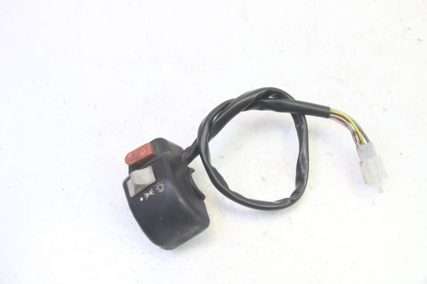 photo de RIGHT HANDLEBAR SWITCH KYMCO AGILITY NAKED RENOUVO 2T 50 (2011 - 2018) - Zoom on usage condition