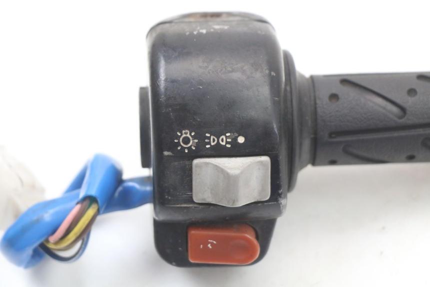 photo de RIGHT SWITCH KYMCO AGILITY PREMIUM 50 (2007 - 2010) - Zoom on usage condition