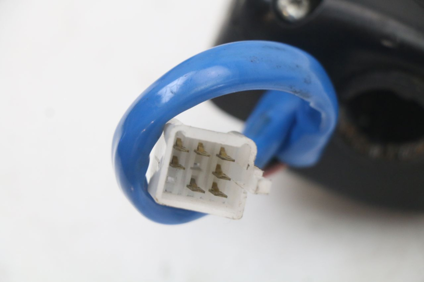 photo de RIGHT SWITCH KYMCO AGILITY PREMIUM 50 (2007 - 2010) - Surface and material condition