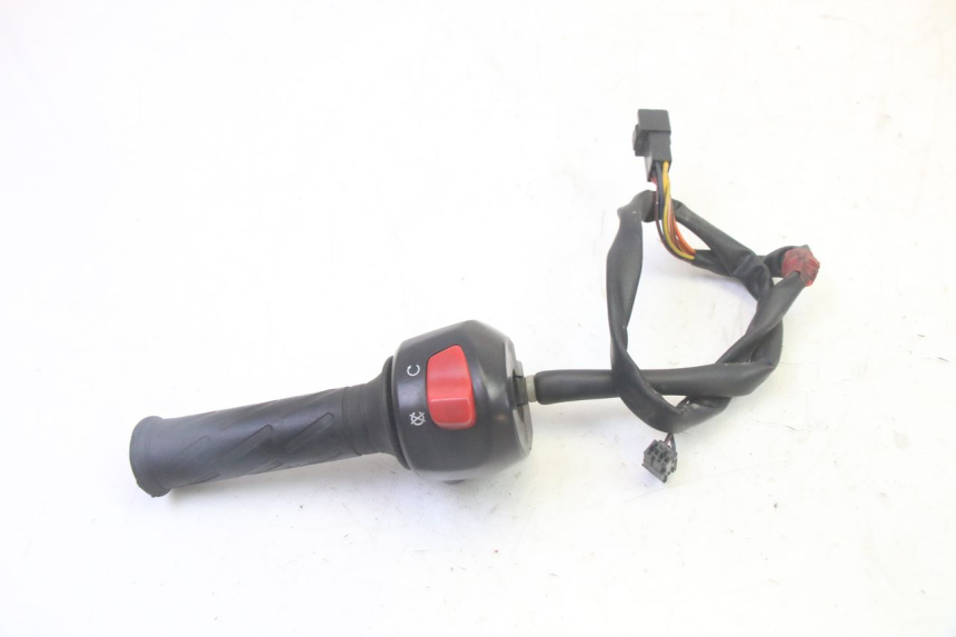 photo de RIGHT HANDLEBAR SWITCH SUZUKI BURGMAN 125 (2007 - 2014) - Alternative perspective