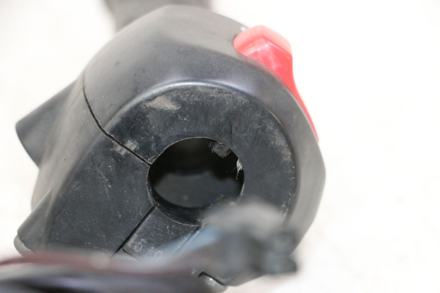 photo de RIGHT HANDLEBAR SWITCH SUZUKI BURGMAN 125 (2007 - 2014) - Technical close-up