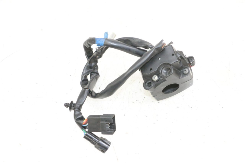 photo de RIGHT SWITCH SUZUKI BURGMAN 650 (2013 - 2020) - Zoom on usage condition
