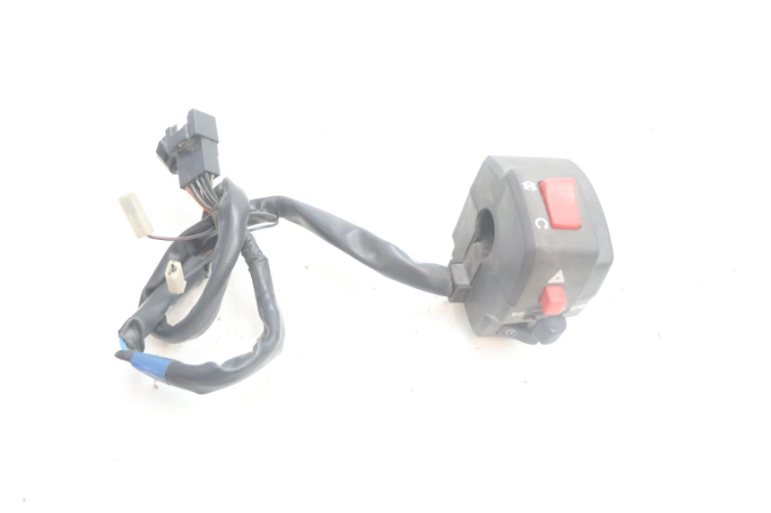 photo de RIGHT SWITCH SUZUKI BURGMAN EXECUTIVE ABS 650 (2006 - 2012) - Zoom on usage condition
