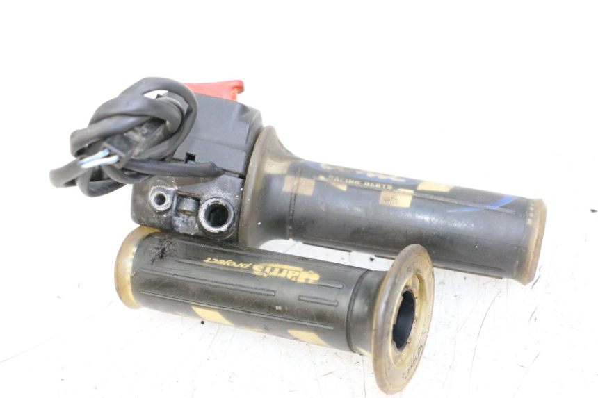 photo de RIGHT SWITCH YAMAHA BW'S 50 (2004 - 2017) - Zoom on usage condition