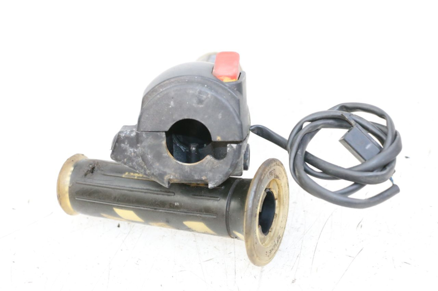 photo de RIGHT SWITCH YAMAHA BW'S 50 (2004 - 2017) - Alternative perspective