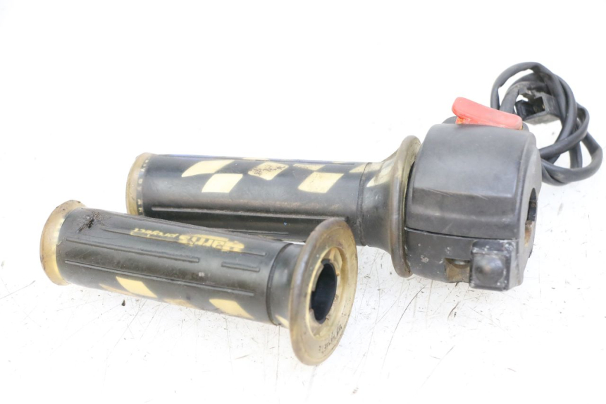 photo de RIGHT SWITCH YAMAHA BW'S 50 (2004 - 2017) - Technical close-up