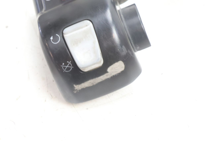 photo de RIGHT HANDLEBAR SWITCH YAMAHA BW'S BWS 125 (2010 - 2013) - Alternative perspective