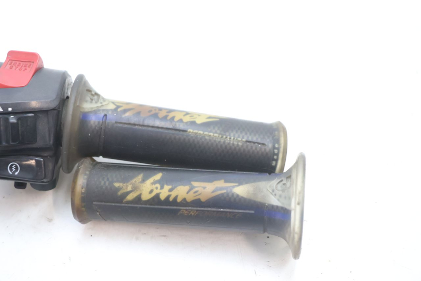 photo de RIGHT SWITCH HONDA CB F HORNET 600 (2005 - 2006) - Zoom on usage condition