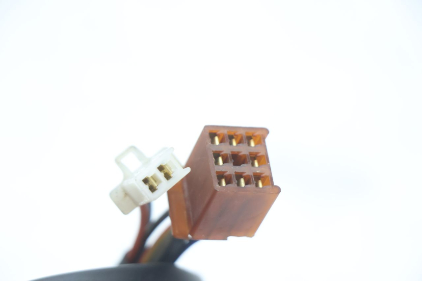 photo de RIGHT SWITCH HONDA CB F HORNET 600 (2005 - 2006) - Surface and material condition