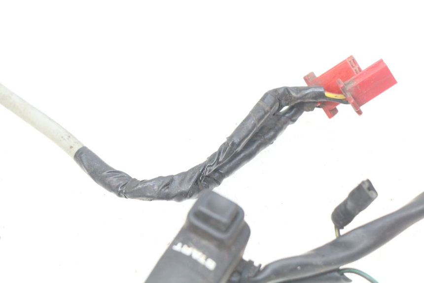 photo de RIGHT HANDLEBAR SWITCH HONDA CBR RR FIREBLADE 900 (1992 - 1994) - Product overview