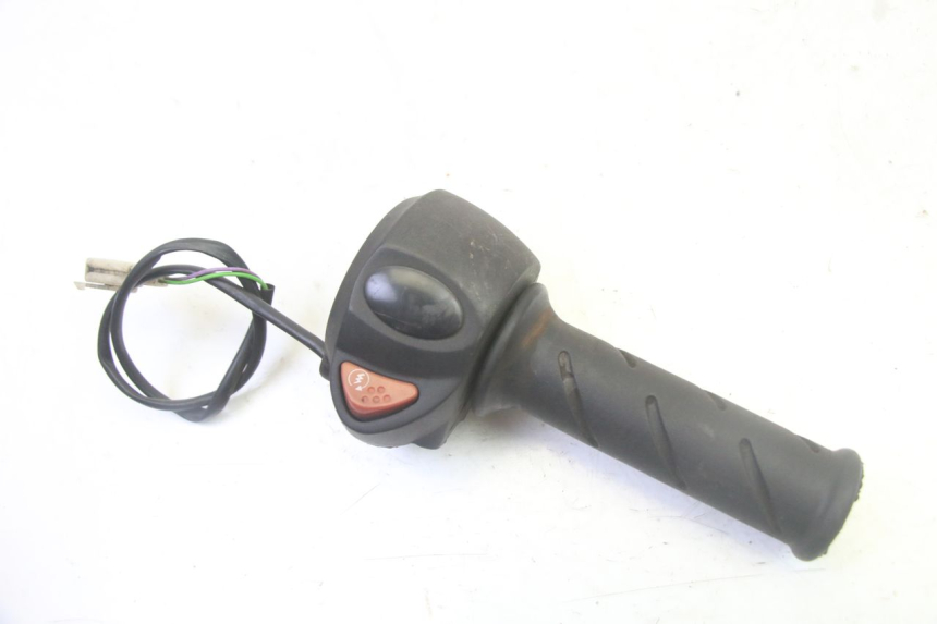 photo de RIGHT HANDLEBAR SWITCH PEUGEOT CITYSTAR 50 (2013 - 2017) - Main view
