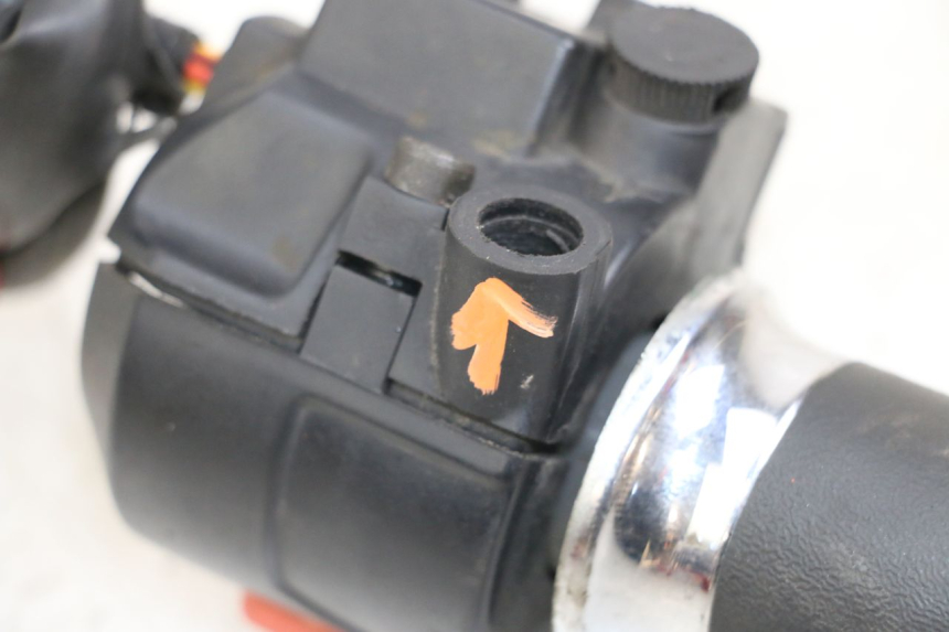 photo de RIGHT SWITCH APRILIA CLASSIC 125 (1995 - 2001) - Technical close-up