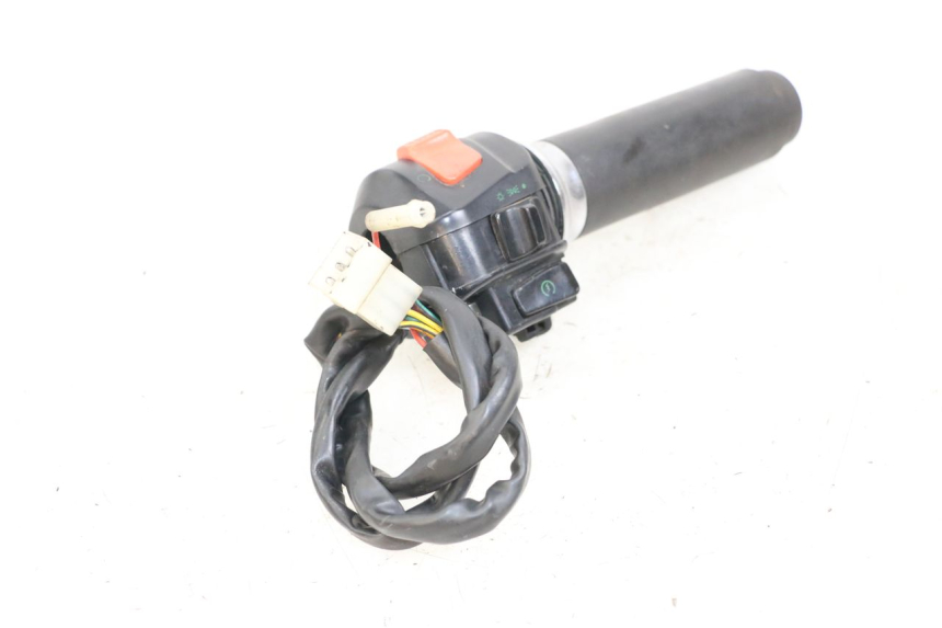 photo de RIGHT SWITCH APRILIA CLASSIC 125 (1995 - 2001) - Surface and material condition