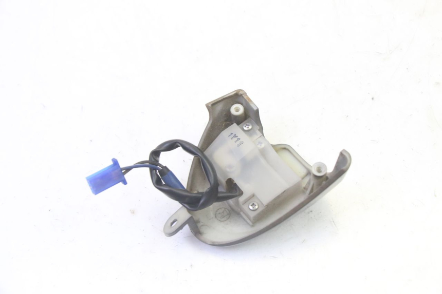 photo de RIGHT SWITCH YAMAHA CYGNUS X INJECTION 125 (2007 - 2013) - Fixing points details