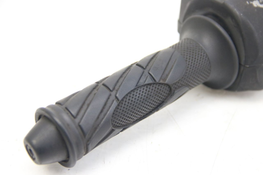 photo de RIGHT HANDLEBAR SWITCH LONGJIA DIGITA 4T 50 (2019 - 2022) - Alternative perspective