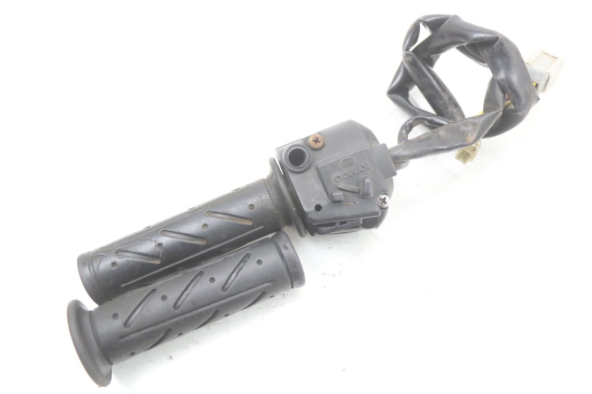 photo de RIGHT HANDLEBAR SWITCH KYMCO DINK 4T 50 (2007 - 2018) - Alternative perspective