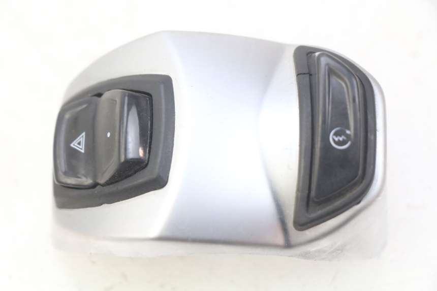 photo de RIGHT HANDLEBAR SWITCH PEUGEOT DJANGO 2T 50 (2014 - 2019) - Main view