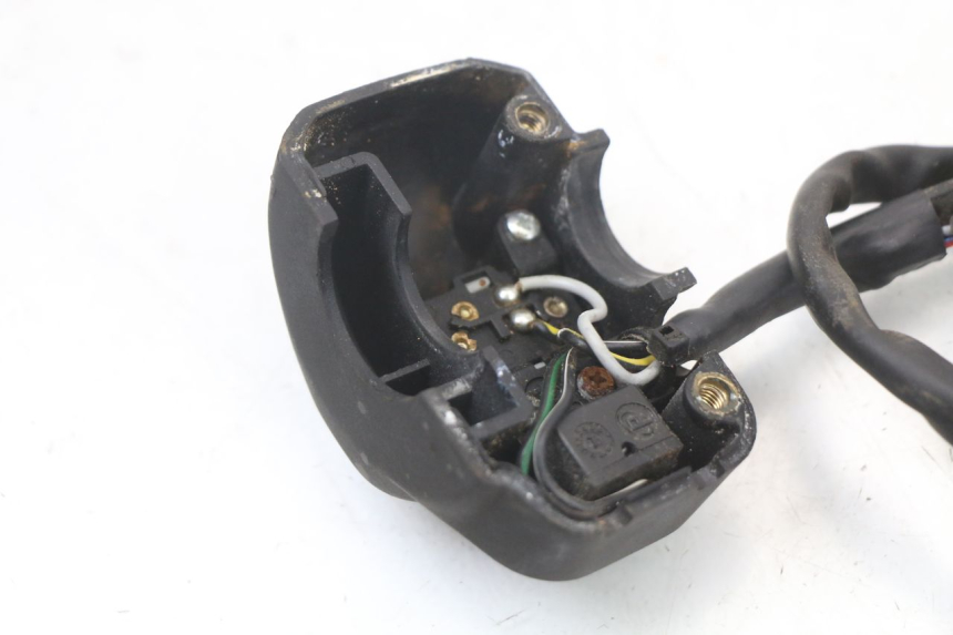 photo de RIGHT HANDLEBAR SWITCH GILERA DNA 50 (2000 - 2007) - Technical close-up