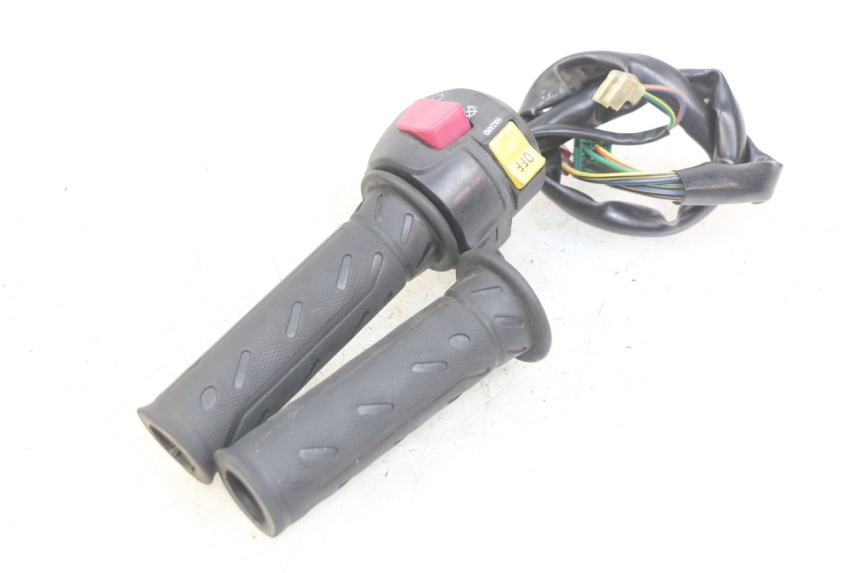 photo de RIGHT HANDLEBAR SWITCH KYMCO DOWNTOWN ABS 125 (2015 - 2017) - Product overview