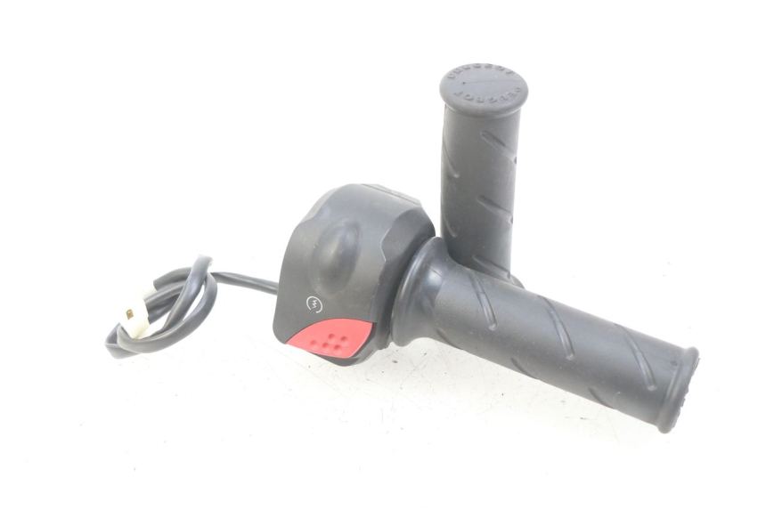 photo de RIGHT HANDLEBAR SWITCH PEUGEOT E-VIVACITY 1 (2012 - 2018) - Main view