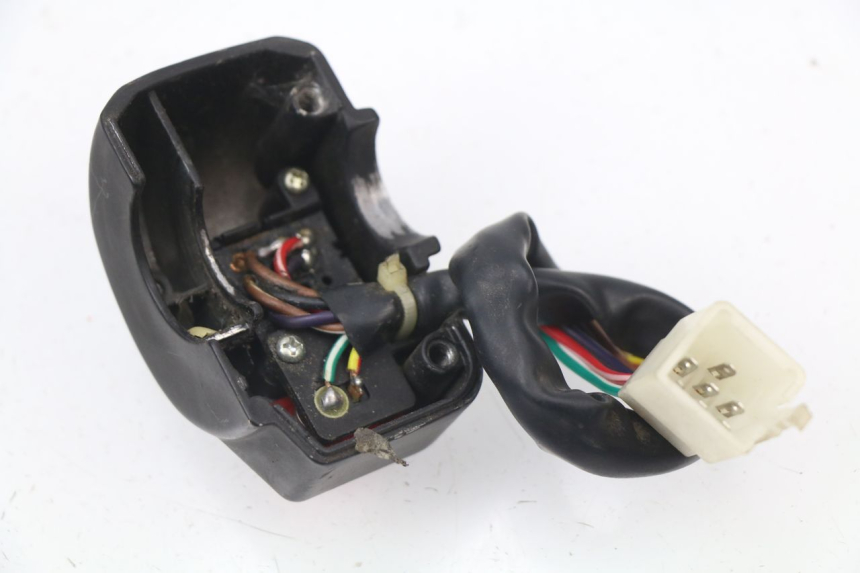 photo de RIGHT SWITCH BAOTIAN EAGLE 50 (2009 - 2011) - Zoom on usage condition