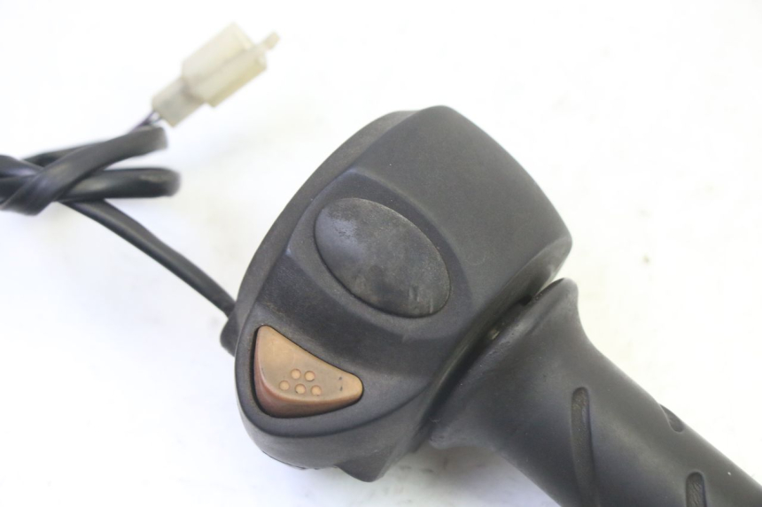 photo de RIGHT HANDLEBAR SWITCH PEUGEOT ELYSTAR 50 (2002 - 2014) - Component detail