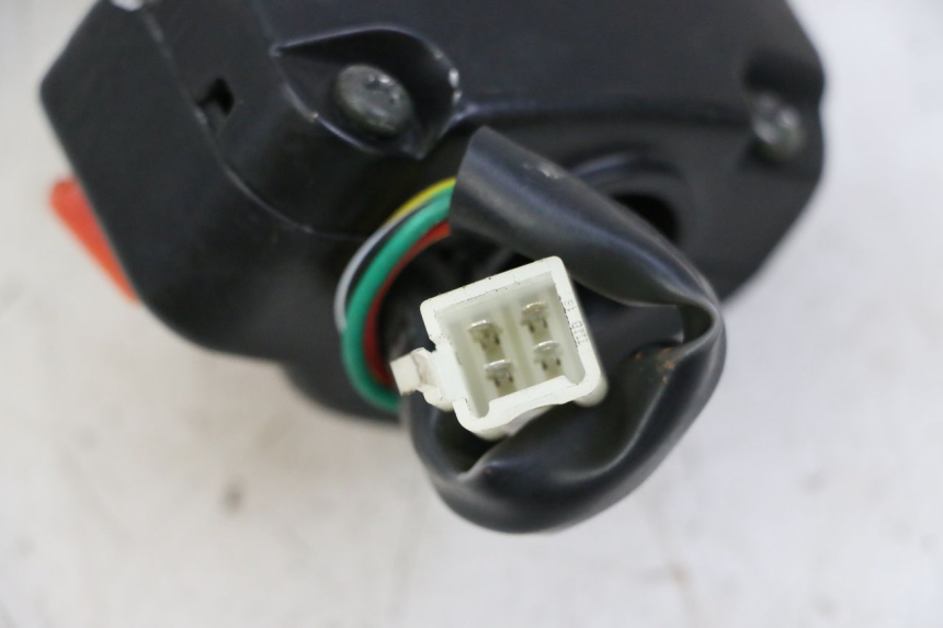 photo de RIGHT HANDLEBAR SWITCH JM MOTORS EVOLIS 4T 50 (2018 - 2022) - Alternative perspective