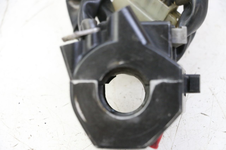 photo de RIGHT SWITCH YAMAHA FJ 36Y 1100 (1984 - 1985) - Zoom on usage condition