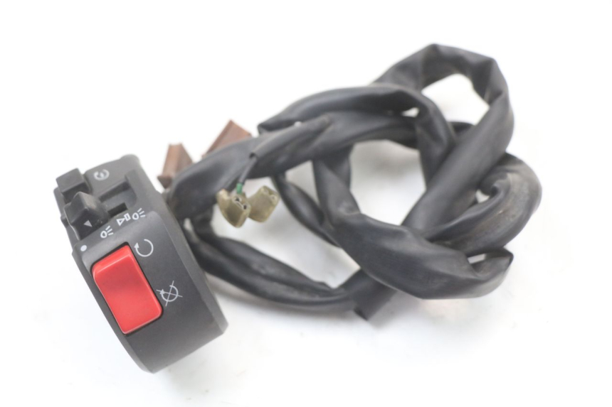 photo de RIGHT HANDLEBAR SWITCH YAMAHA FJR ABS 1300 (2006 - 2012) - Zoom on usage condition