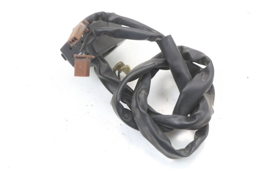 photo de RIGHT HANDLEBAR SWITCH YAMAHA FJR ABS 1300 (2006 - 2012) - Surface and material condition