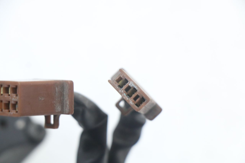 photo de RIGHT HANDLEBAR SWITCH YAMAHA FJR ABS 1300 (2006 - 2012) - Markings and original references