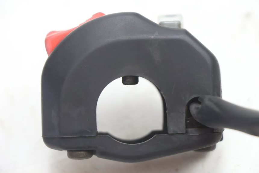 photo de RIGHT SWITCH YAMAHA FJR 1300 (2001 - 2005) - Technical close-up