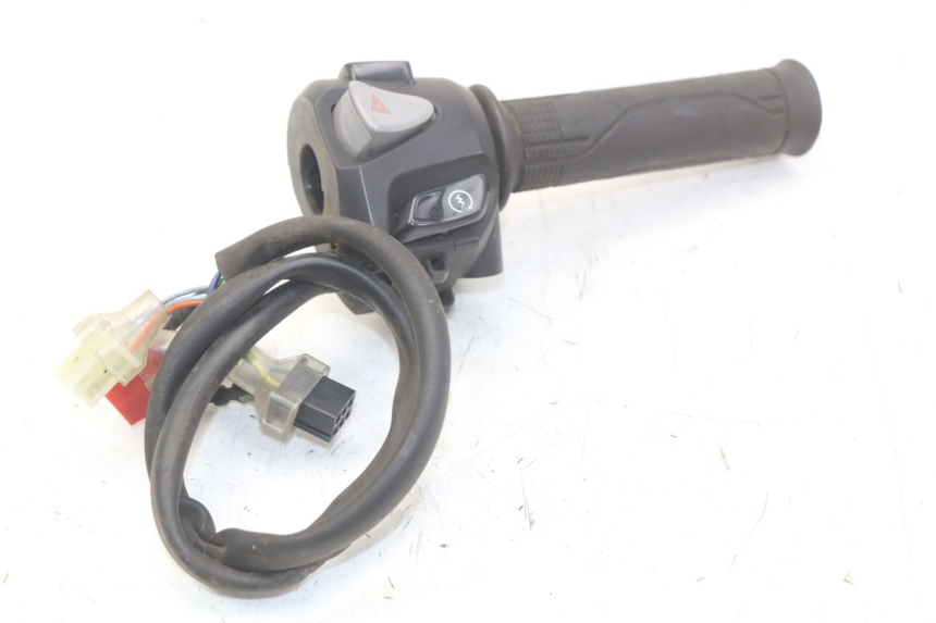 photo de RIGHT HANDLEBAR SWITCH HONDA FORZA 125 (2015 - 2016) - Main view