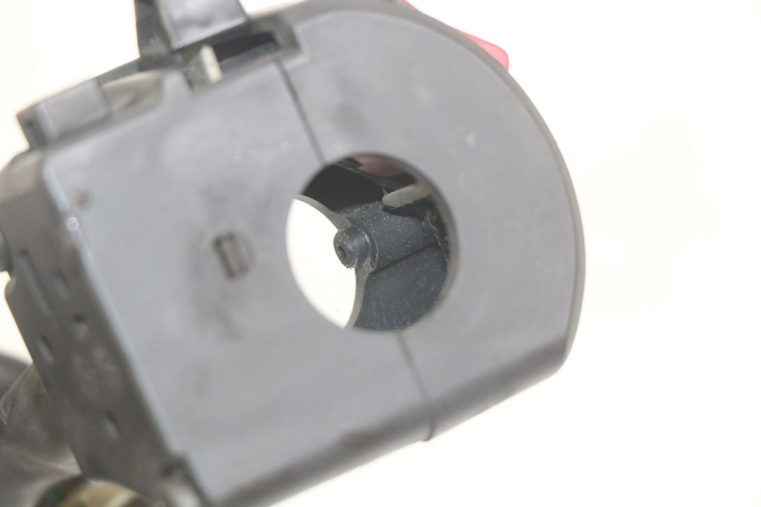 photo de RIGHT HANDLEBAR SWITCH YAMAHA FZS FAZER 600 (1998 - 2001) - Component detail