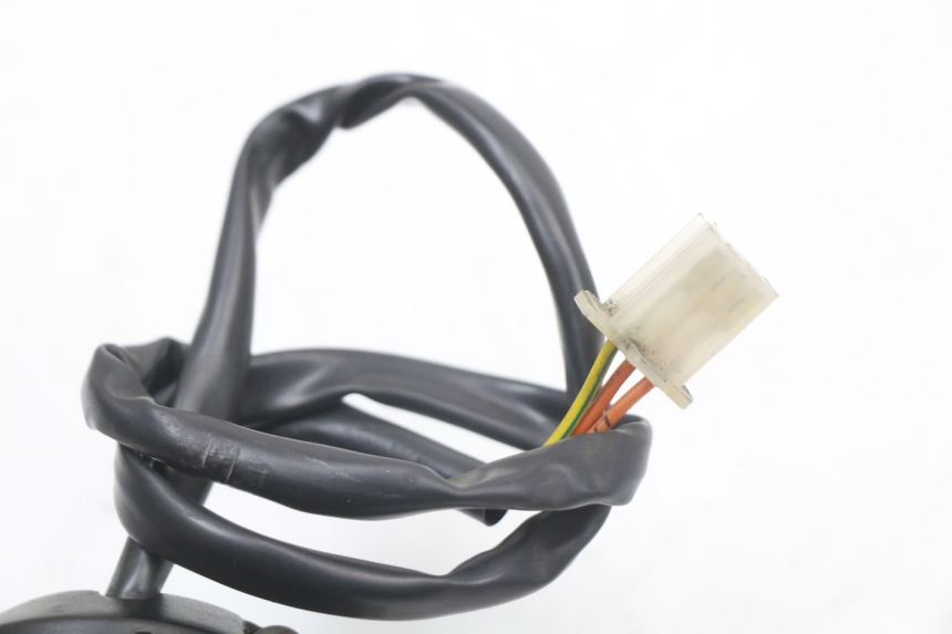 photo de Right switchgear HYOSUNG GF 125 (2001 - 2005) - Fixing points details