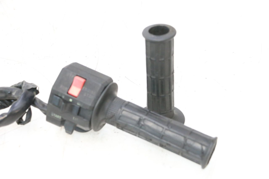 photo de RIGHT SWITCH KAWASAKI GPX F ZX750F 750 (1986 - 1990) - Markings and original references
