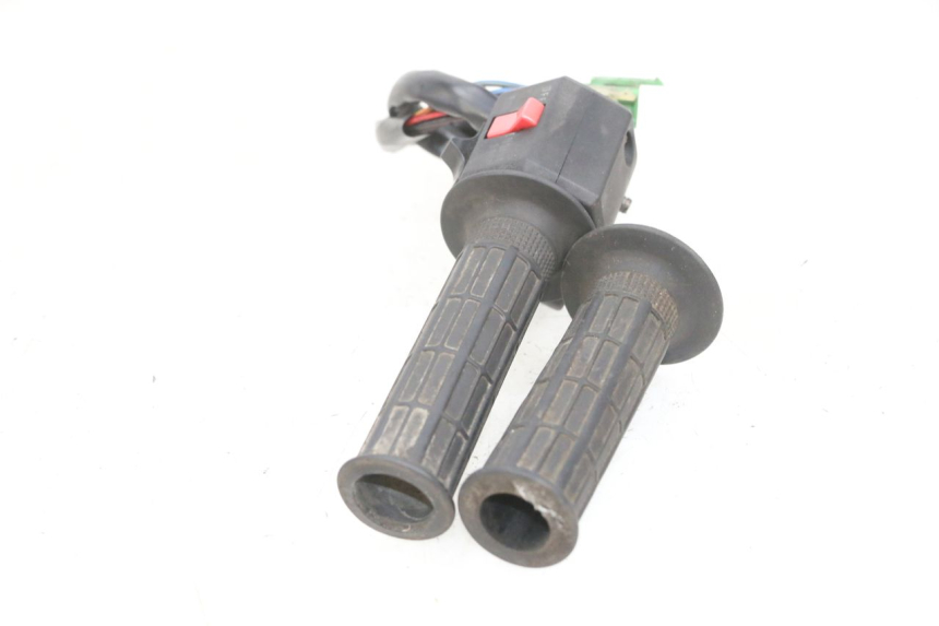 photo de RIGHT SWITCH KAWASAKI GPX R WARBIRD 600 (1988 - 1993) - Checked used part