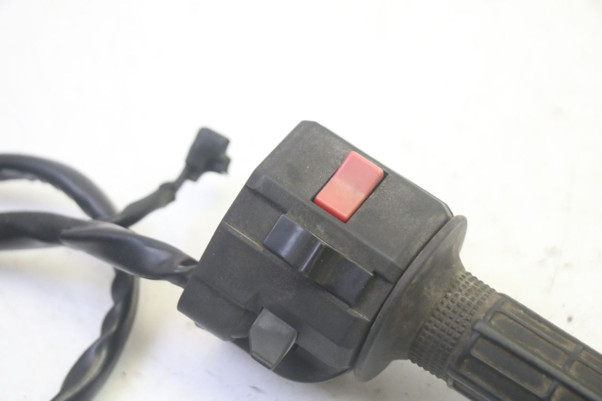photo de RIGHT SWITCH KAWASAKI GPZ RX 1000 (1986 - 1988) - Component detail