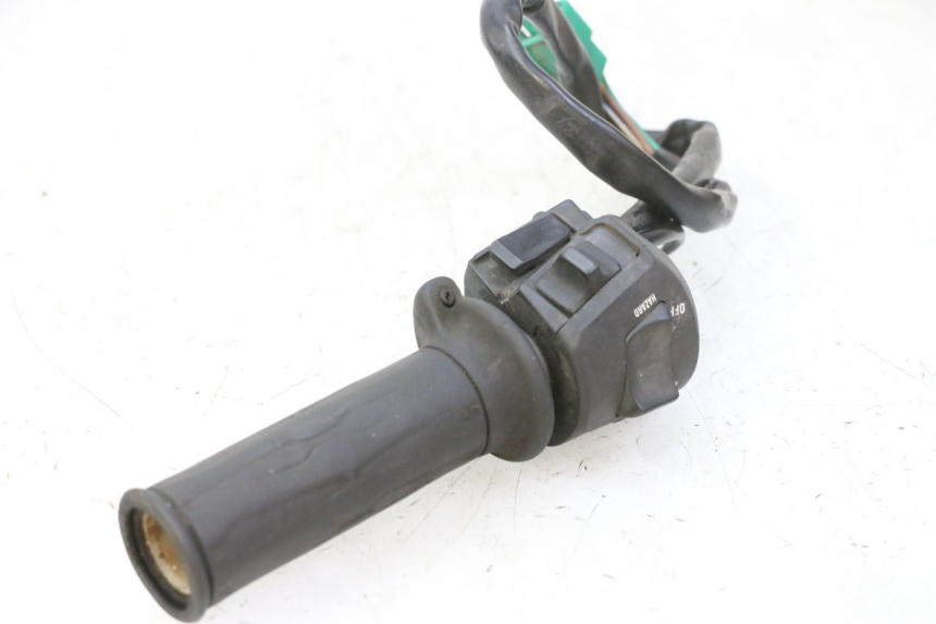 photo de RIGHT SWITCH KYMCO GRAND DINK 125 (2008 - 2014) - Alternative perspective