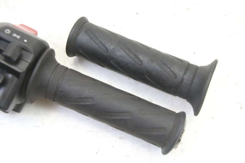 photo de RIGHT SWITCH SUZUKI GS GSE 500 (2001 - 2003) - Alternative perspective