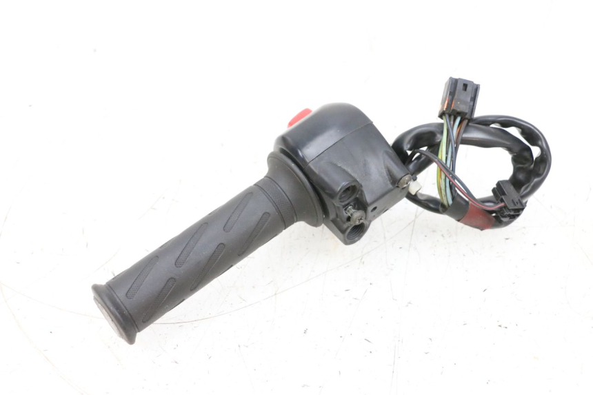 photo de RIGHT SWITCH SUZUKI GSXR GSX-R 1000 (2003 - 2004) - Surface and material condition