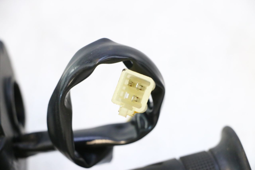 photo de RIGHT HANDLEBAR SWITCH EUROCKA GTR 50 (2007 - 2017) - Component detail